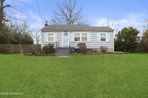 648 Brewers Bridge Rd, Jackson, NJ 08527