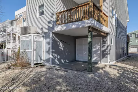 Exterior - 18 W 16th St, Long Beach Township, NJ 08008 photo 6 of 9