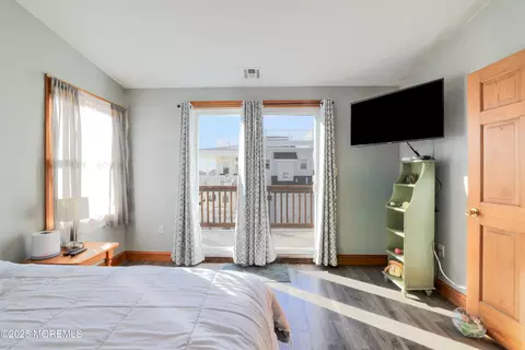 Bedroom - 18 W 16th St, Long Beach Township, NJ 08008 photo 2 of 6