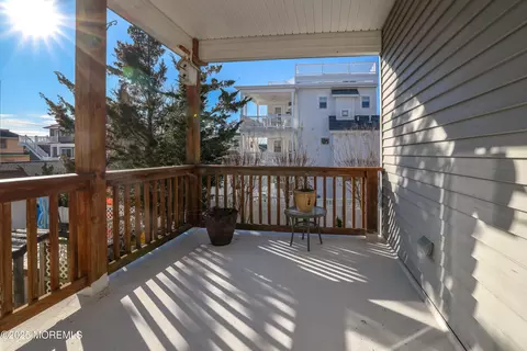 Exterior - 18 W 16th St, Long Beach Township, NJ 08008 photo 4 of 9