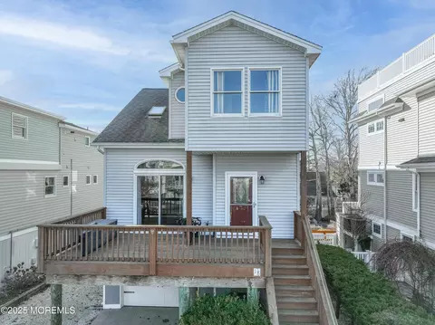 Exterior - 18 W 16th St, Long Beach Township, NJ 08008 photo 3 of 9
