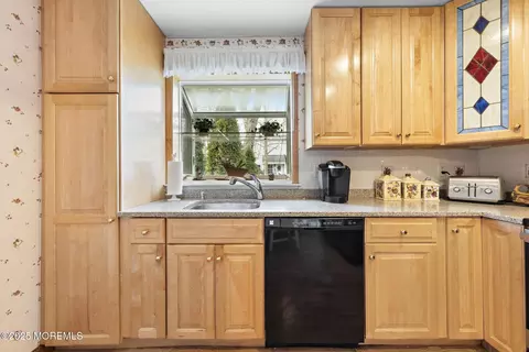 18 Mountain Laurel Ln #A, Brielle, NJ 08730 photo 8