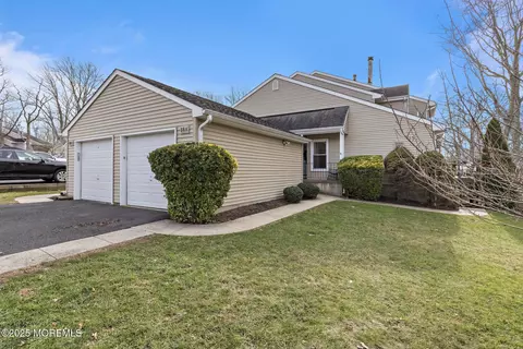 18 Mountain Laurel Ln #A, Brielle, NJ 08730 photo 3