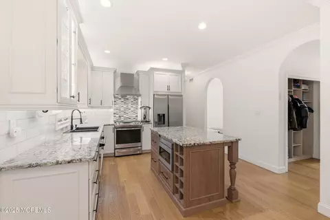 Kitchen - 5 Overlook Dr, Jackson, NJ 08527 photo 3 of 5