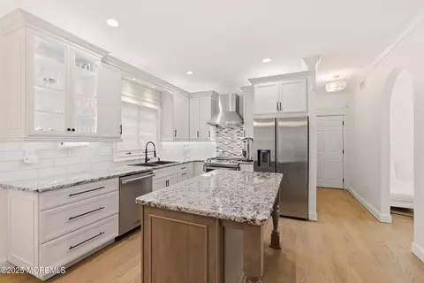 Kitchen - 5 Overlook Dr, Jackson, NJ 08527 photo 2 of 5