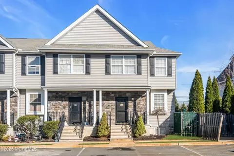 19 Rivka Ln, Lakewood, NJ 08701