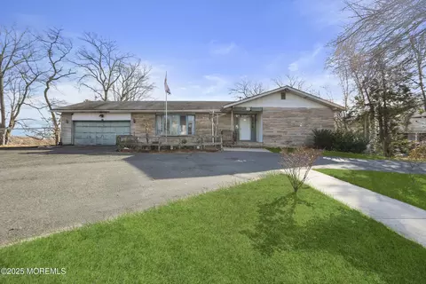 45 Pawnee Rd, Lakewood, NJ 08701