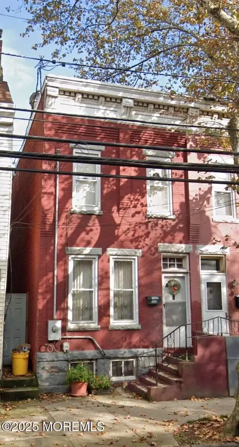 760 Centre St, Trenton, NJ 08611