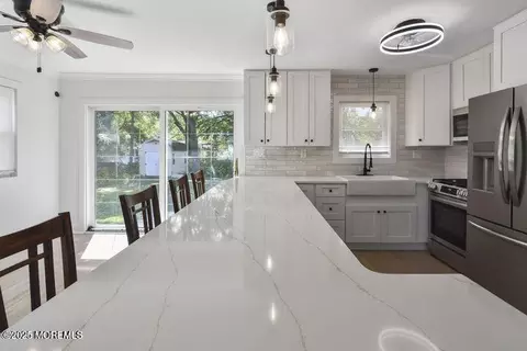 7 Kaylen Pl, Hazlet, NJ 07730