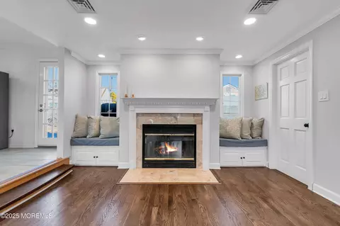 Entry Way - 520 Windsor St, Forked River, NJ 08731 photo 1 of 2
