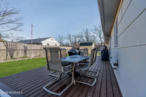 Exterior - 520 Windsor St, Forked River, NJ 08731 photo 9 of 9
