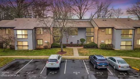 204 Covered Bridge Blvd #K, Manalapan, NJ 07726
