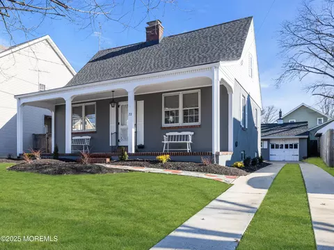 72 Kempson Pl, Metuchen, NJ 08840