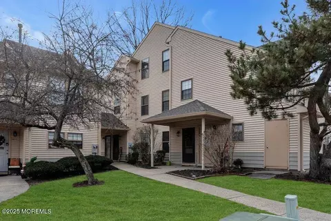 1404 Violet Ln, Jackson, NJ 08527