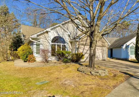 2292 Tomera Pl, Toms River, NJ 08755