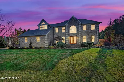 26 Saddlebrook Rd, Millstone, NJ 08535