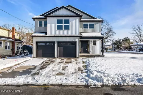 420 New Jersey Ave, Pine Beach, NJ 08741