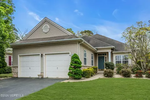 54 Drayton Rd, Manchester, NJ 08759