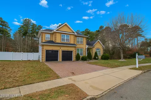 6 Gaskill Dr, Little Egg Harbor, NJ 08087