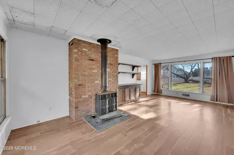 Living - 920 Ridge Rd, Brick, NJ 08724 photo 6 of 6