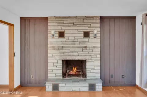 Living - 920 Ridge Rd, Brick, NJ 08724 photo 4 of 6