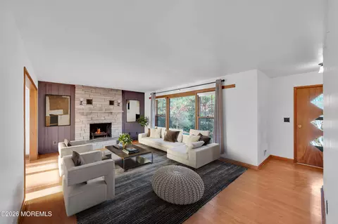 Living - 920 Ridge Rd, Brick, NJ 08724 photo 1 of 6