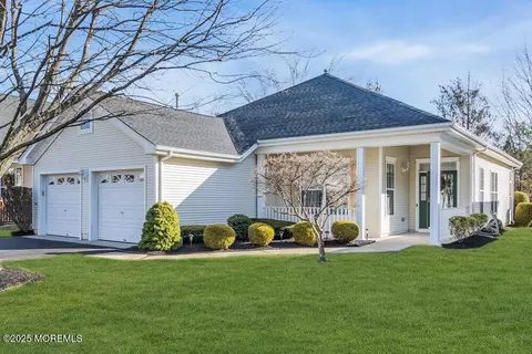 12 Quicksilver Ct, Lakewood, NJ 08701