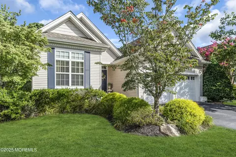 31 Arborridge Dr, Forked River, NJ 08731