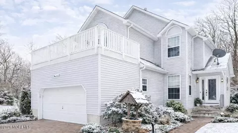 12 Crest Rd, Jackson, NJ 08527