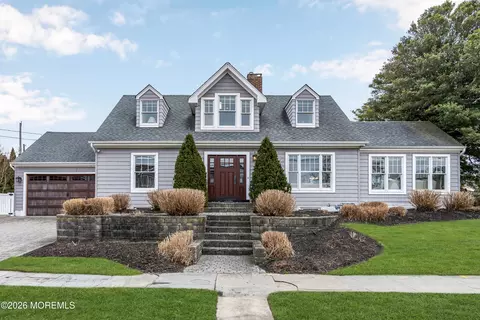 13 Beacon Blvd, Sea Girt, NJ 08750