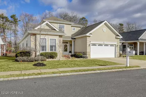 25 Pine Valley Rd, Jackson, NJ 08527
