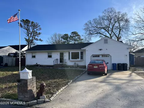 309 Lawrence Dr, Lanoka Harbor, NJ 08734