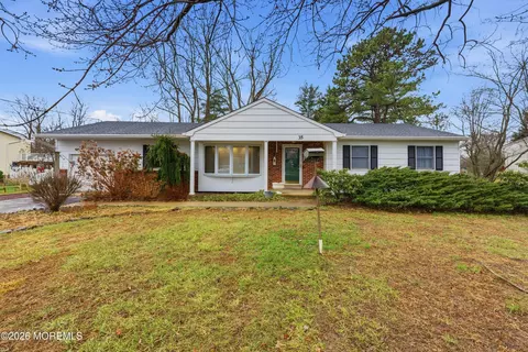 35 Pease Rd, Manalapan, NJ 07726