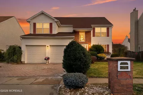 12 Madison Dr, Helmetta, NJ 08828