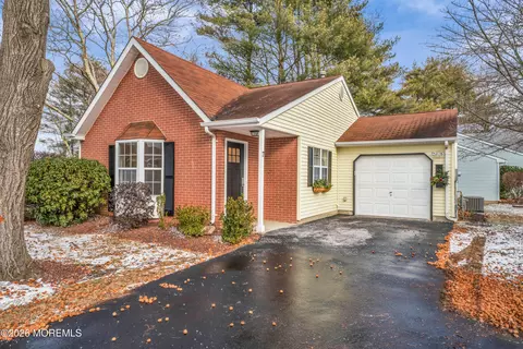 7 Morden Close, Freehold, NJ 07728