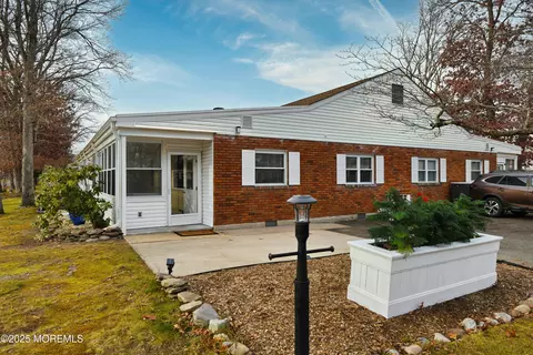 8 A Cedar St, Toms River, NJ 08757