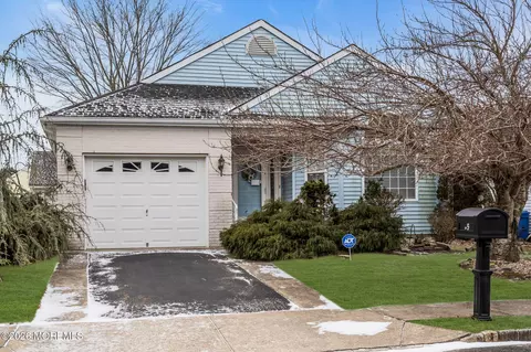 45 Winterton Dr, Toms River, NJ 08757