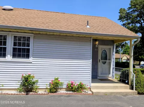 33 Medford Rd #A, Manchester, NJ 08759
