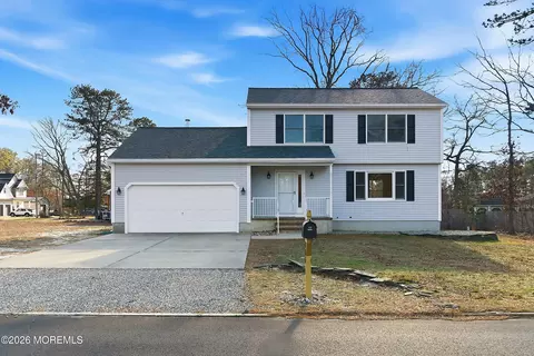385 Maryland Ave, Bayville, NJ 08721