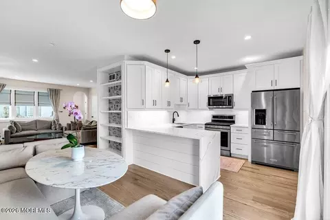 9 Deal Lake Ct, Asbury Park, NJ 07712