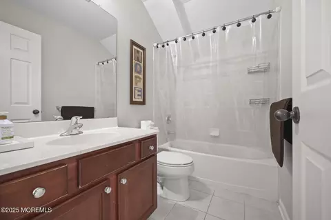 Bath - 7 Trumbull Ct, Jackson, NJ 08527 photo 7 of 8