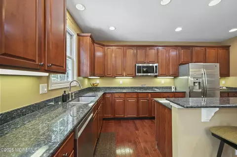 Kitchen - 7 Trumbull Ct, Jackson, NJ 08527 photo 3 of 6
