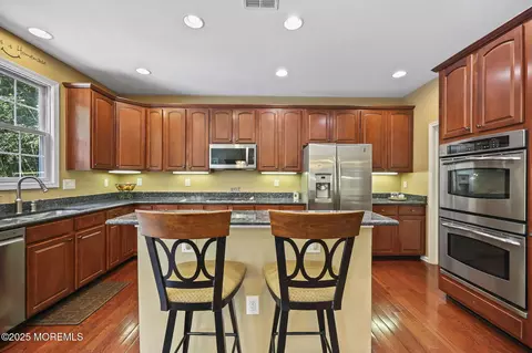 Kitchen - 7 Trumbull Ct, Jackson, NJ 08527 photo 2 of 6