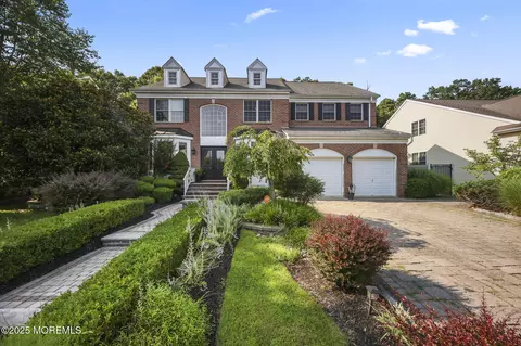 7 Trumbull Ct, Jackson, NJ 08527