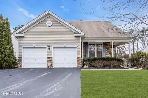121 Golf View Dr, Little Egg Harbor, NJ 08087
