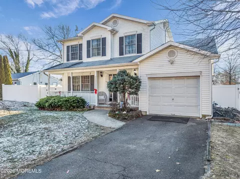 600 Lawrence Ave, Toms River, NJ 08757