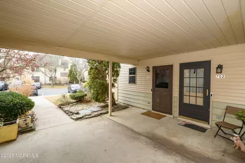 702 Bluebell Dr, Jackson, NJ 08527