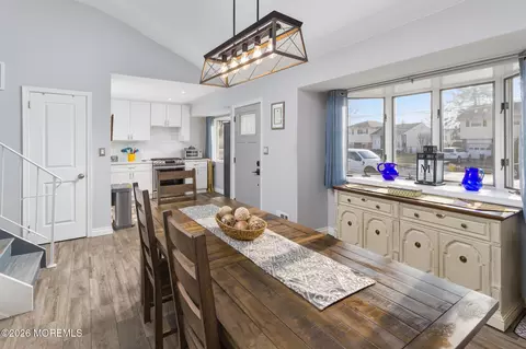 Dining - 10 Intervale Rd, Hamilton, NJ 08620 photo 4 of 4