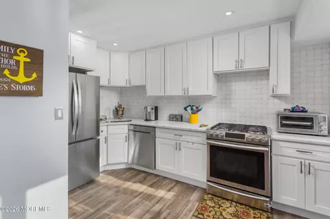 Kitchen - 10 Intervale Rd, Hamilton, NJ 08620 photo 1 of 4