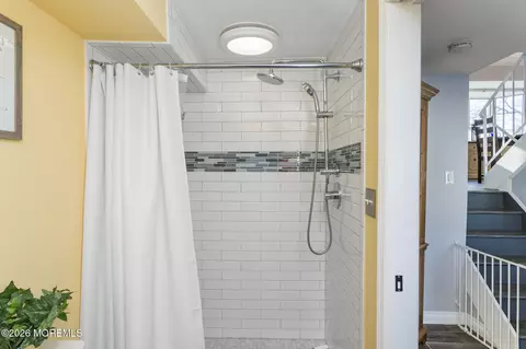 Bath - 10 Intervale Rd, Hamilton, NJ 08620 photo 3 of 3
